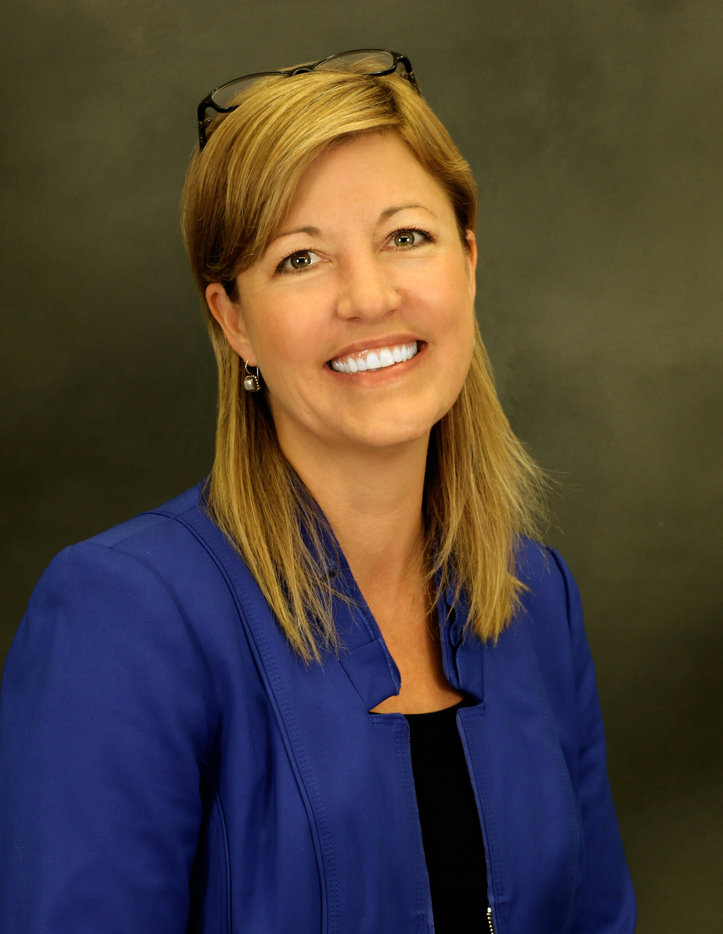 Cheryl - Headshot.jpg